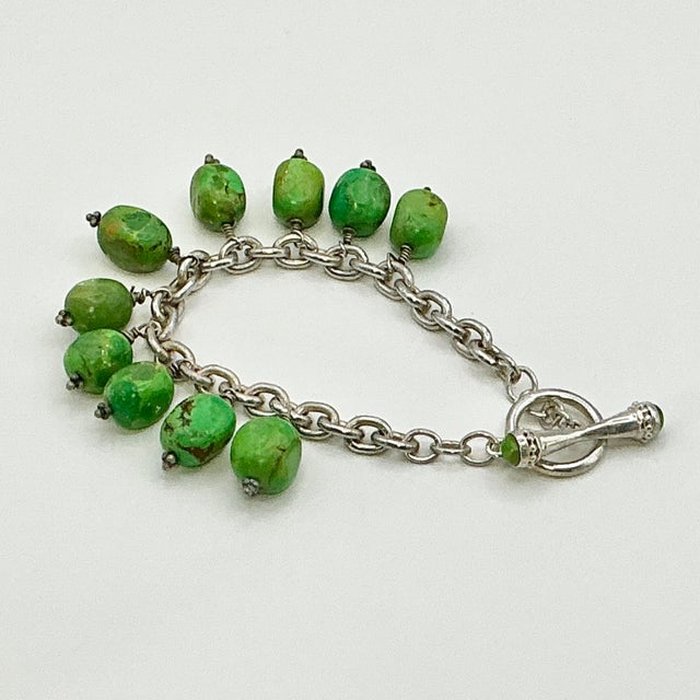 Metal 1980s Vintage Southwestern Navajo Americana Carico Lake Sterling & Green Turquoise Beaded Bracelet - 7" For Sale - Image 7 of 12