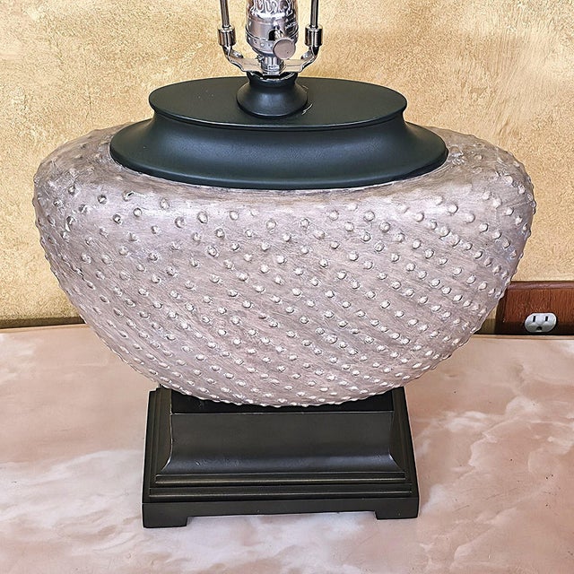2010s Uttermost Cumberland Pebbled Sandstone Table Lamp | Textured Designer Lighting For Sale - Image 5 of 18