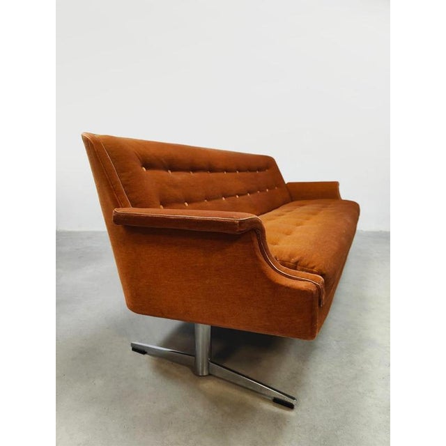 "Three of a kind," this fantastic 3-piece vintage design lounge set is rarely found. It consists of a fantastic 3-person...