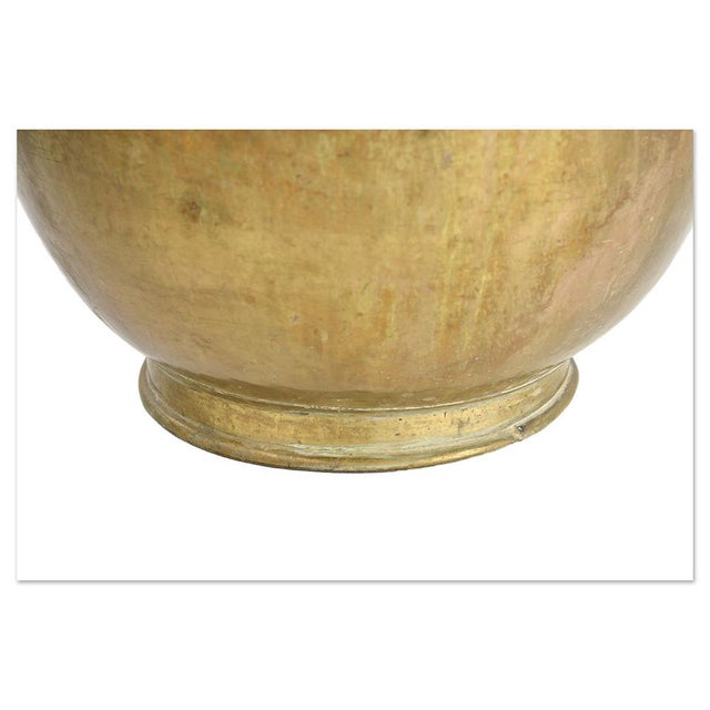 Vintage Golden Vase in Brass For Sale - Image 6 of 7