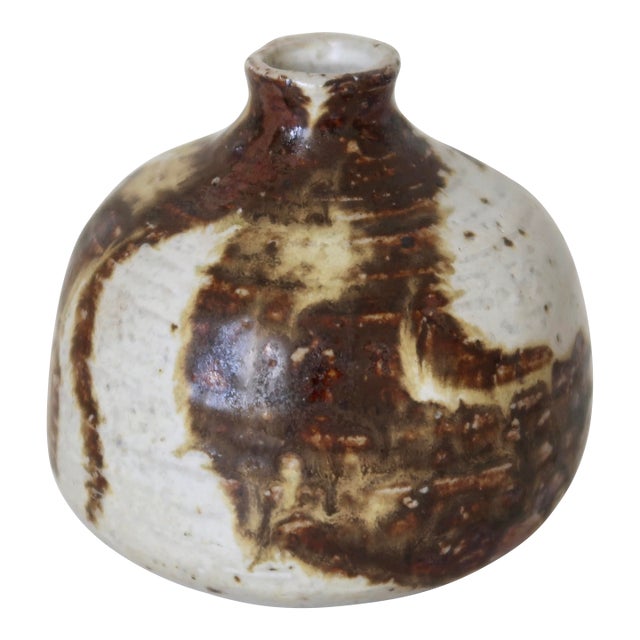 Wabi Sabi Studio Pottery Sculptural Rounded Bud Vase With Strokes of Mottled Brown & Ivory Drip Glaze For Sale