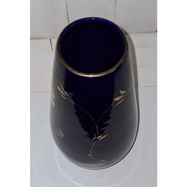 Mid-Century Modern Mid-Century German Dark Blue Glazed Ceramic Vase with Hand-Painted Gilt Decoration from Scheurich, 1950s For Sale - Image 3 of 6