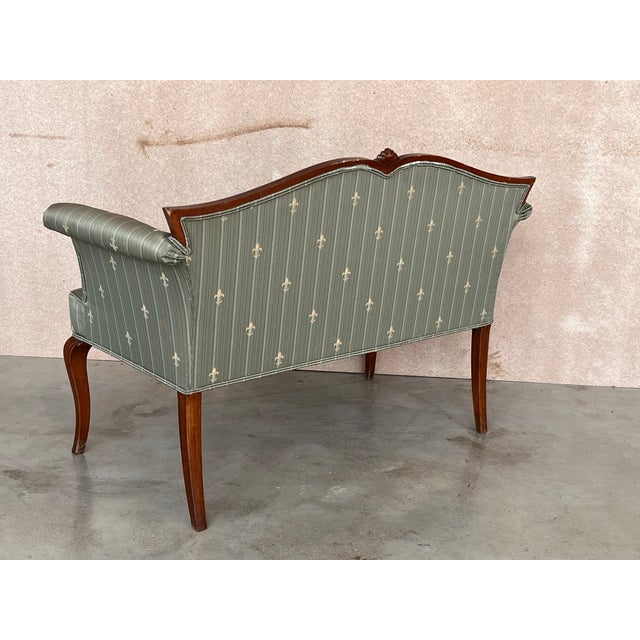 Early 20th Century Carved Mahogany Window Seat For Sale - Image 4 of 8