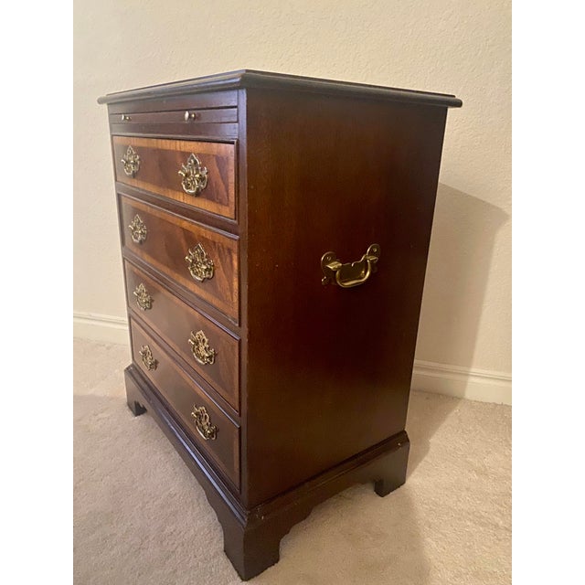 Metal Hickory American Masterpiece Collection Inlaid/Banded Mahogany Chippendale Bedside Chest Vintage For Sale - Image 7 of 13