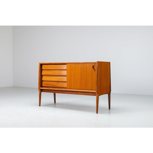 Small Sideboard in Walnut from Bosteels, Belgium, 1960 For Sale - Image 4 of 18