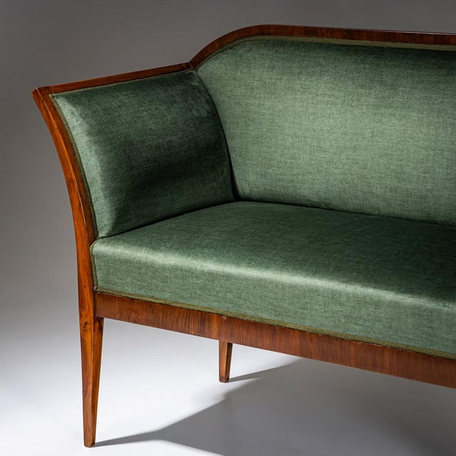 Biedermeier Bench in Walnut, 1820 For Sale - Image 6 of 11