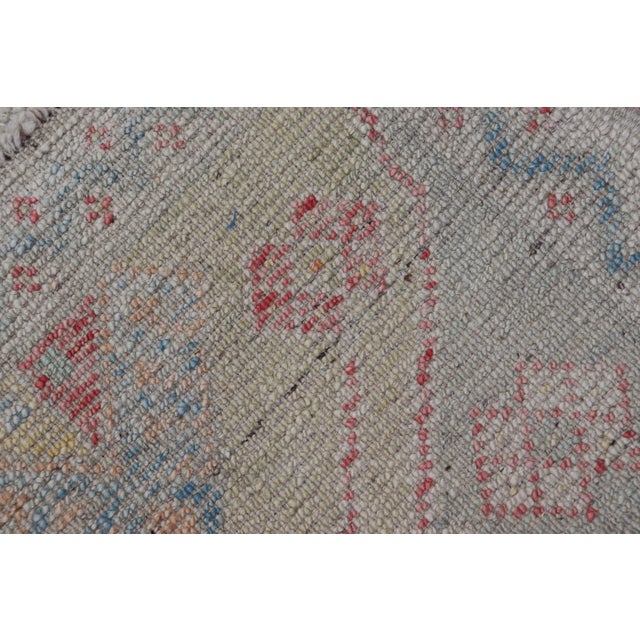 Vibrant Modern Turkish Oushak Rug Colorful Accents 2'7 X 3'5 For Sale - Image 10 of 10