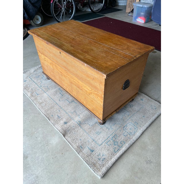 Mid 19th Century Pennsylvania Faux Grained Blanket Chest For Sale - Image 9 of 12