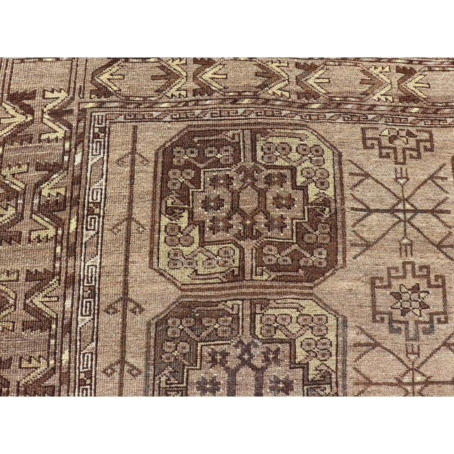 Hand-Knotted Turkomen Ersari Rug in Wool With Repeating Sub-Geometric Gul Design For Sale - Image 12 of 14