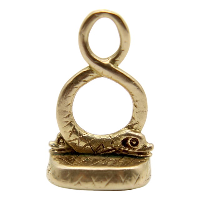 Early 19th Century 14k Gold Georgian Double Dolphin Fob With Bloodstone Cartouche For Sale