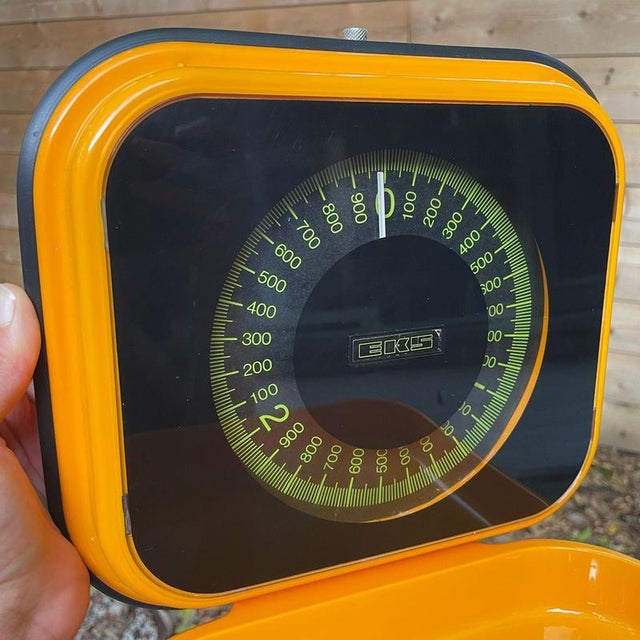 Vintage Swedish Orange Kitchen Scale for Wall Mounting from EKS For Sale - Image 10 of 11