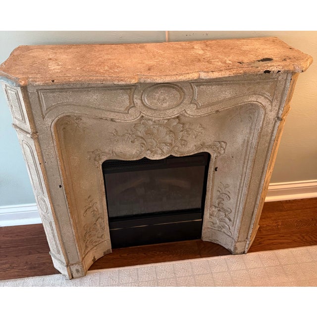Antique French Louis XV Style Cast Iron Fireplace Mantel With Rocaille Cartouche, Painted Faux-Stone Finish For Sale - Image 4 of 9