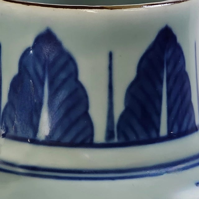 Ceramic Chinese Blue and White Double Gourd Porcelain Vase With Scholar Fish Motif, Vintage 11.25" For Sale - Image 7 of 8