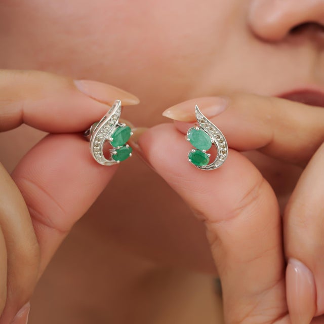 Art Nouveau Inspired 1.85 Ct Emerald & Diamond Stud Earrings - A Pair For Sale - Image 10 of 13