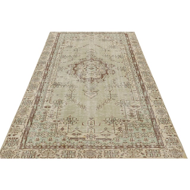 1950s Vintage Turkish Rug in Green With Geometric Pattern & Medallion From Rug & Kilim For Sale - Image 5 of 8
