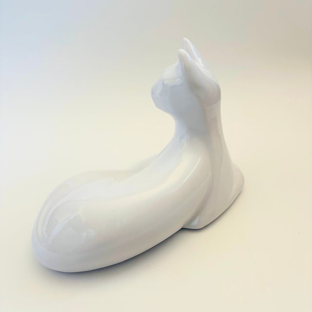 1990s Large Postmodern Ceramic Cat by Haeger, 1993 For Sale - Image 5 of 10