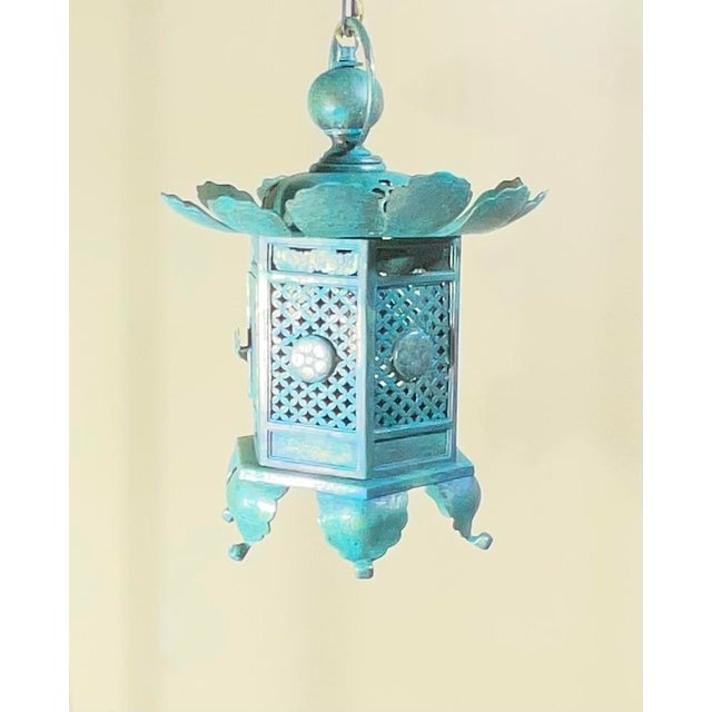 1960s Vintage Japanese Patinated Brass Pagoda Temple Lantern / Pendent -17”x 12” For Sale - Image 5 of 17