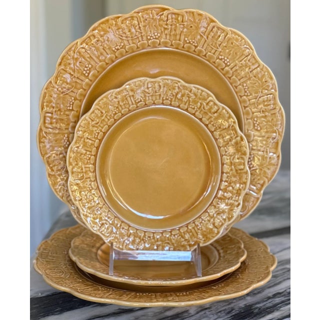 Gold Vintage Bordallo Pinheiro Grapevine Gold Plates - Set of 4 For Sale - Image 8 of 9