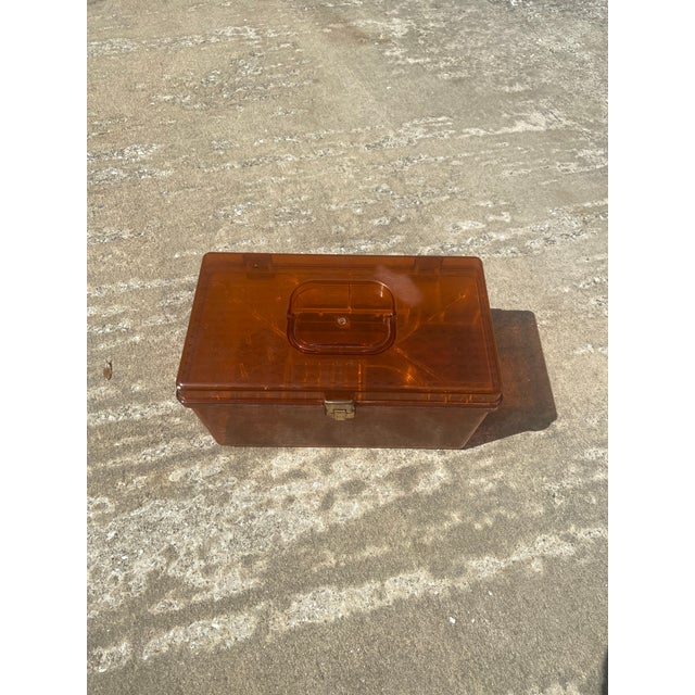 Vintage Mid-Century Modern Burnt Orange Wil-Hold Acrylic 1960s Portable Sewing Box Storage, Brass Closure Sewing Kit For Sale - Image 9 of 11