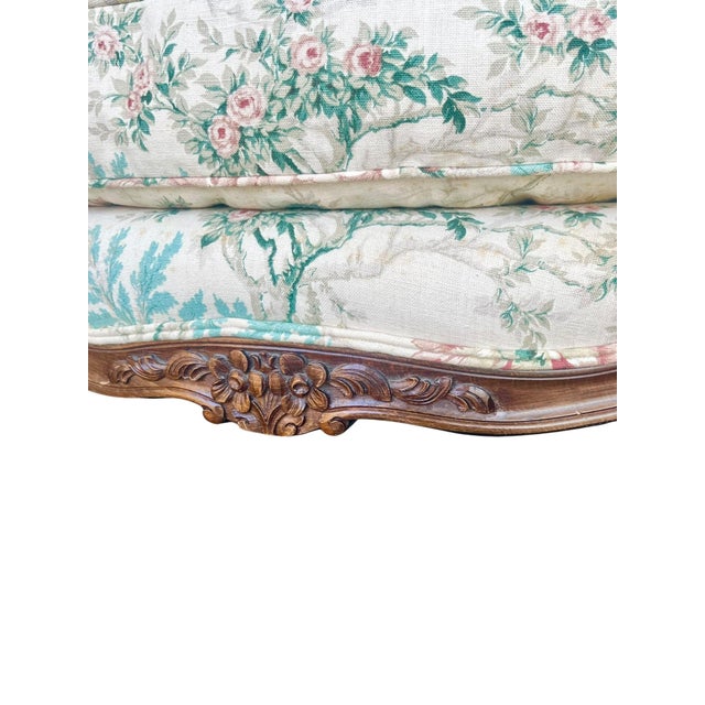 Vintage Pair of Louis XV Style Floral Upholstered Bergère Accent Chairs in English Traditional Style For Sale - Image 12 of 18
