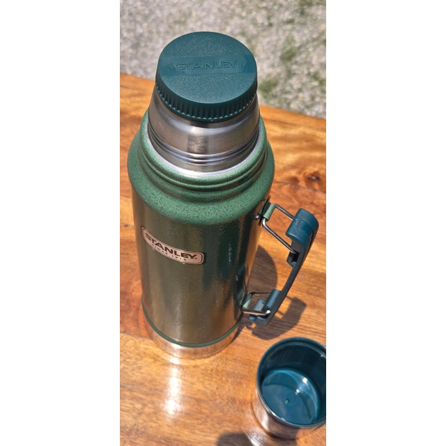Vintage Stanley Classic Green Thermos Bottle With Original Handle, Since 1913 For Sale - Image 12 of 18