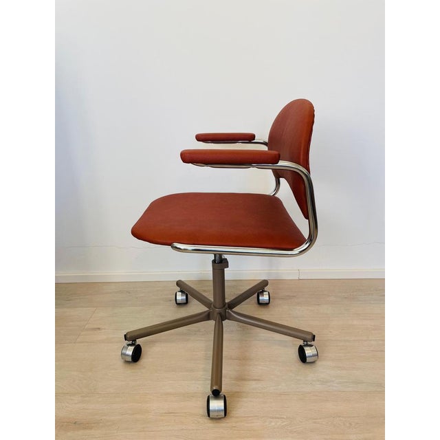K-107 Swivel Office Chair from Kovona For Sale - Image 4 of 10