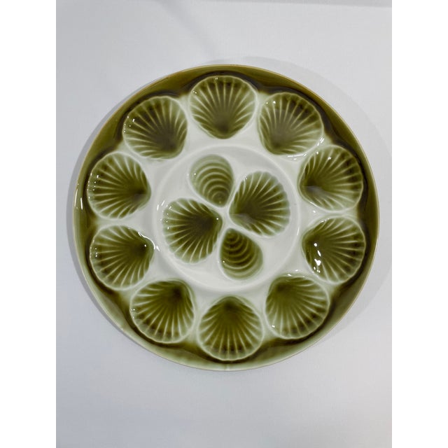 Orchies 1950s French Orchies Moulin Des Loups Oyster Plates With Platter - Set of 7 For Sale - Image 4 of 17