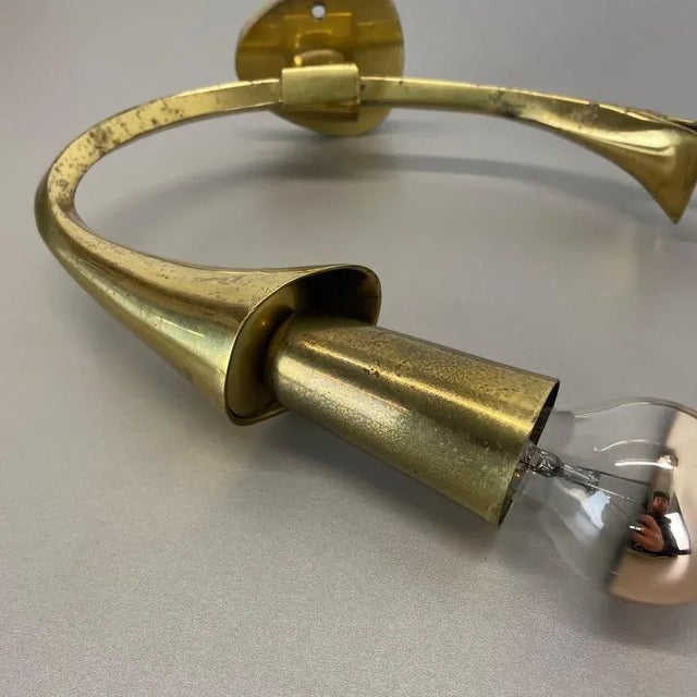 Minimalist Brass Theatre Wall Light in the style of Stilnovo and Gio Ponti, Italy, 1950s For Sale - Image 18 of 18