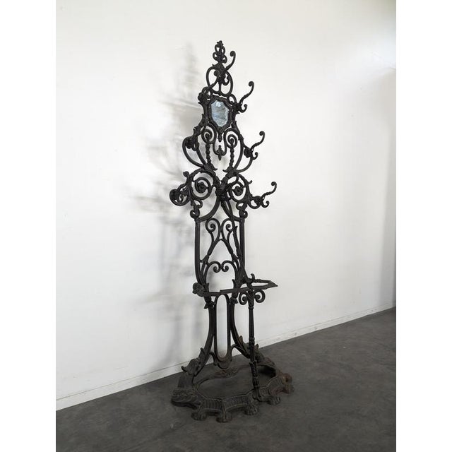 Cast Iron Coat Rack, in Very Good conditions.