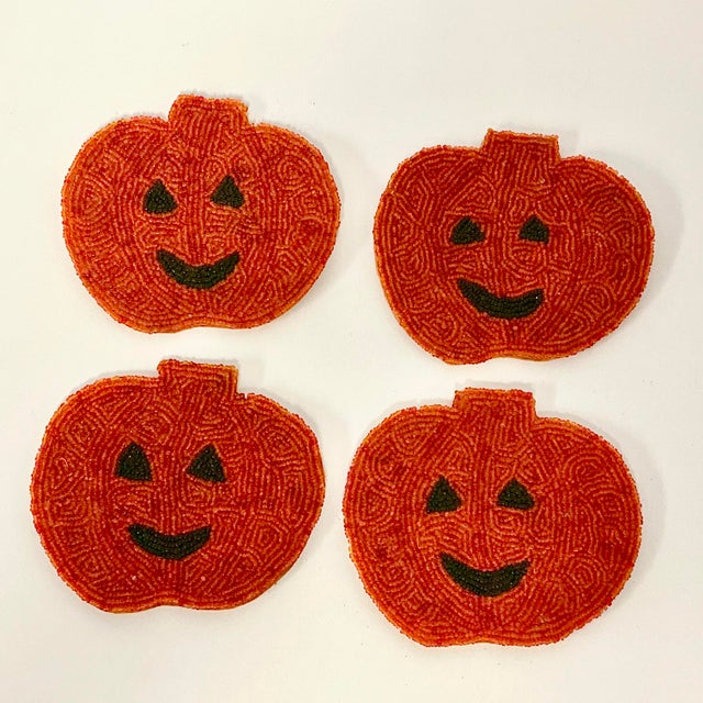 What a fun delight these Pumpkin Jack-o-Lantern Coaster are. They feature a beaded design in the shape of a jack-o-lantern...