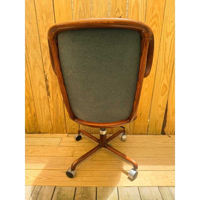 Ward Bennett for Brickel Associates High Back Executive Office Chair in Mahogany Lacquered Ash, Circa 1975 For Sale In Baton Rouge - Image 6 of 14