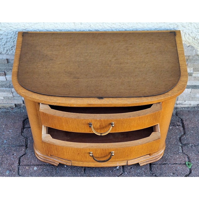 Mid-Century Chest of Drawers in Oak with Drawers, a Door and Tinted Glass Pane, 1950s For Sale - Image 4 of 8