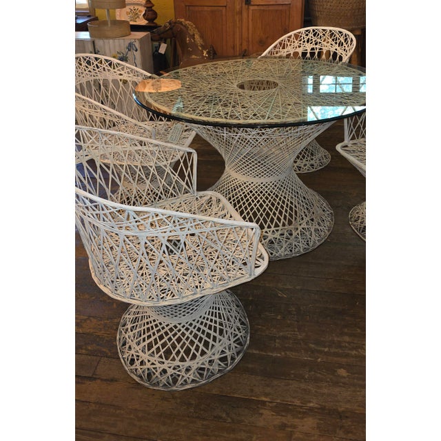 Russell Woodard Mid Century Modern Spun Fiberglass Dining Patio Set by Russell Woodward,6 Pieces, Attributed For Sale - Image 4 of 11