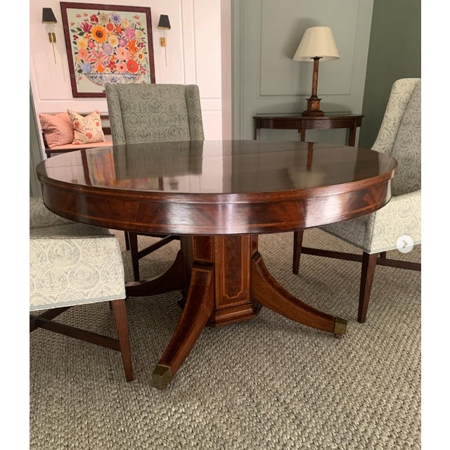 Mid-Century Modern 20th Century Regency Inlaid Mahogany Dining Table For Sale - Image 3 of 11