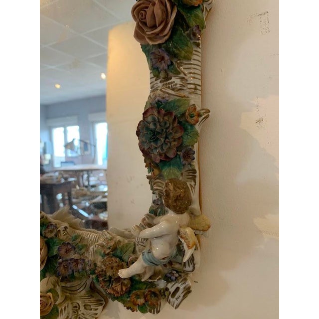 German Mirror with Candlesticks in Polychrome Porcelain For Sale - Image 6 of 17