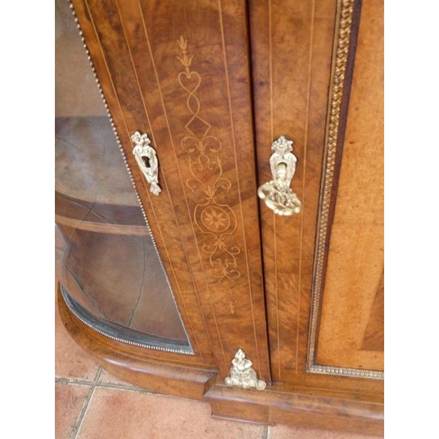 Antique Regency Walnut Credenza Bookcase from Gillows, 1820 For Sale - Image 9 of 18