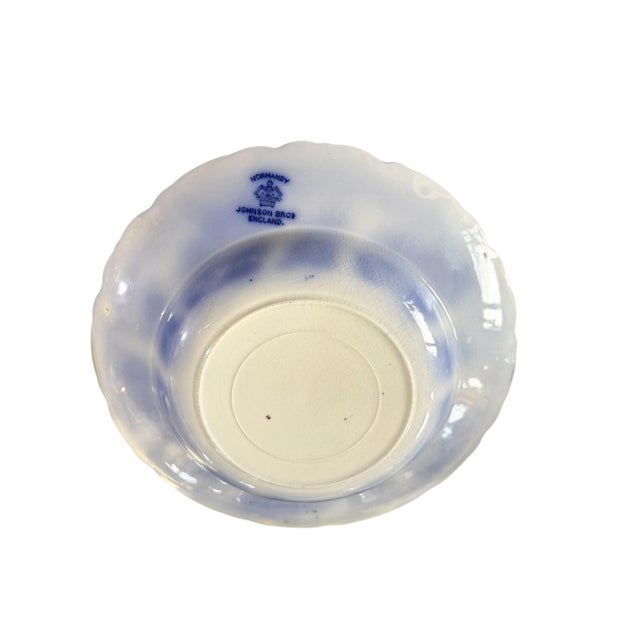 Vintage Johnson Brothers Flow Blue Normandy Decorative Soup Plate 9" For Sale In New York - Image 6 of 9