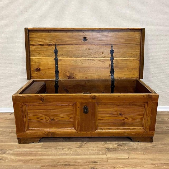 Antique Chest in Larch Wood and Iron Fittings, 1800s For Sale - Image 10 of 16