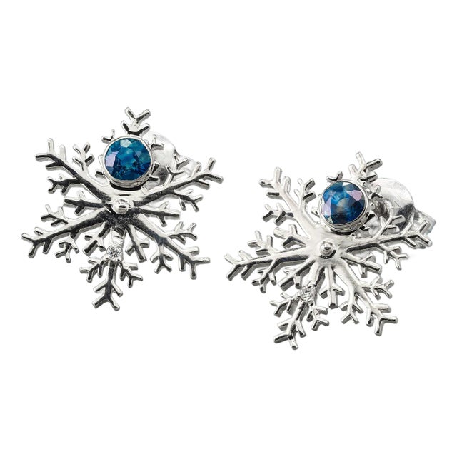 Snowflake 14k Earrings Studs - 2 Pieces For Sale
