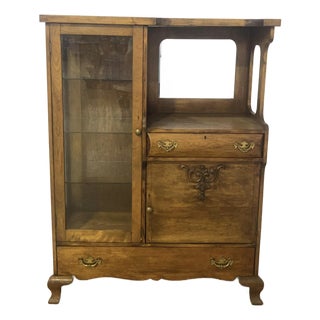 Antique American Victorian Oak Side-by-Side Curio Cabinet, C. 1895 For Sale