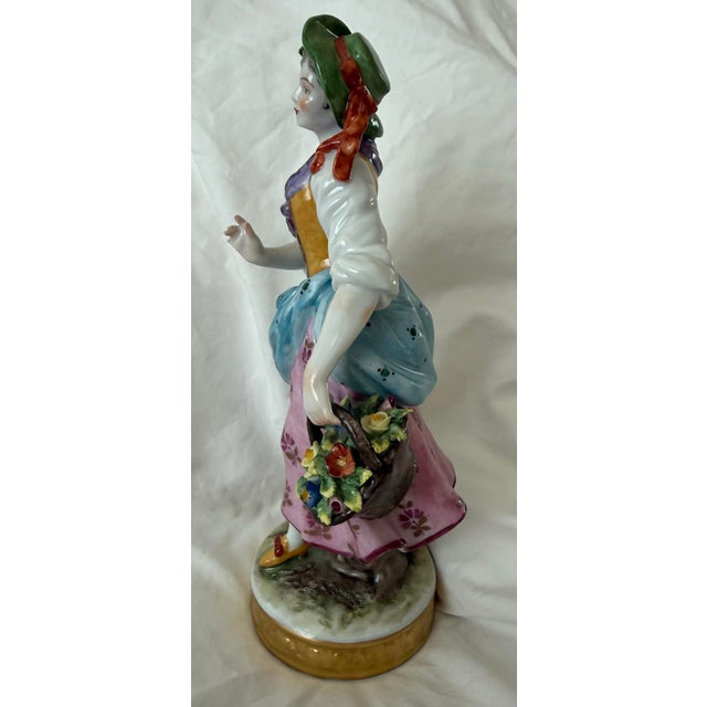 Late 19th Century Pair of Volkstedt German Porcelain Flower Seller Figurines For Sale - Image 5 of 12