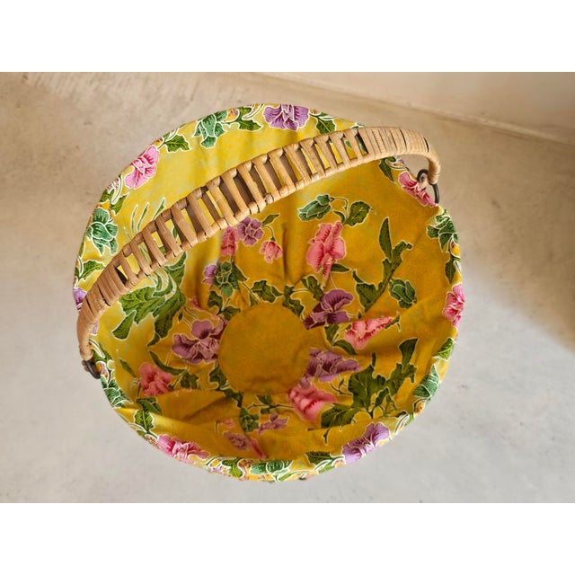 Mid-Century Modern Italian Rattan Sewing Basket with Batik Cotton Lining and Hairpin Legs, 1950s For Sale - Image 6 of 9