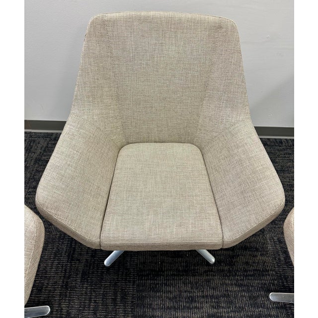 Set of 3 Keilhauer Cahoots Relax Lounge Swivel Chair Linen #9021 For Sale In Boston - Image 6 of 8