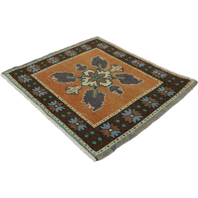 53644 Vintage Turkish Oushak Rug, 01'10 x 02'01. This vintage Turkish Oushak rug, meticulously crafted from hand-knotted...
