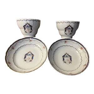 Antique Early 19th Century Chinese Export Porcelain Tea Cups and Saucers for the American Federal Market - a Pair