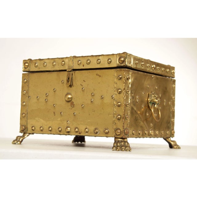 High Quality Antique Brass Fireplace Charcoal Storage Bin with Lion Mask Handles and Paw Feet