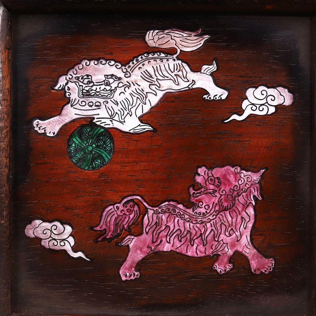 1990s Vintage Chinese Rosewood Display Stand With Mother of Pearl "Double Lion" Inlay For Sale - Image 5 of 9