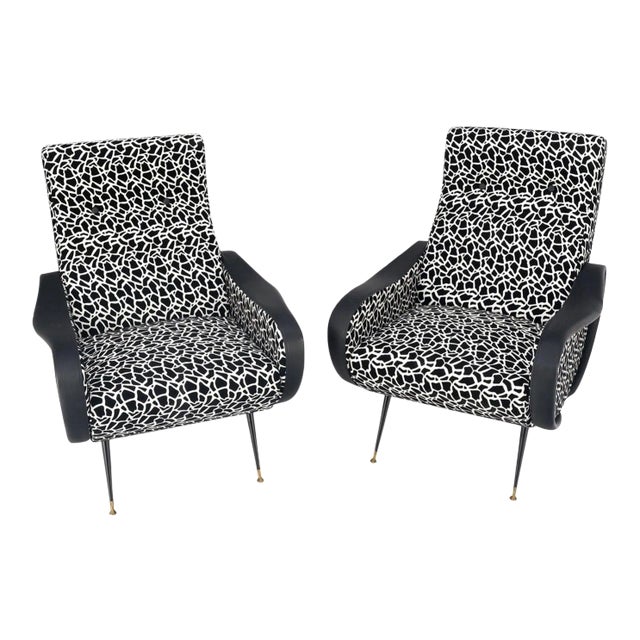 Pair Black & White Pattern Fabric Italian Mid Century Modern Lounge Chairs For Sale