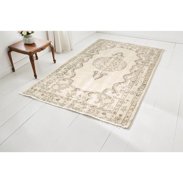 Textile 1960s Neutral Home Decor, Earthy Tones Rug For Sale - Image 7 of 10