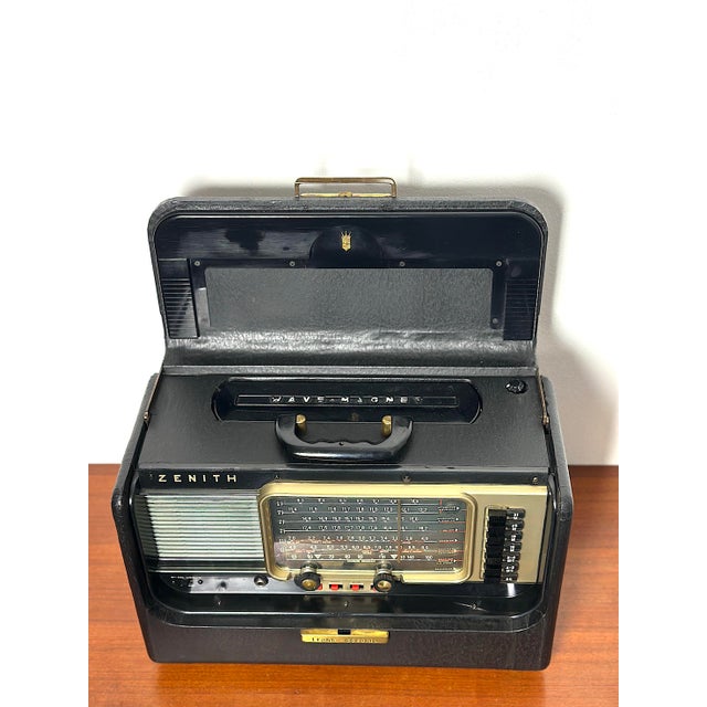 Trans-Oceanic B600 Portable Radio from Zenith, USA, 1959-1962 For Sale - Image 13 of 18